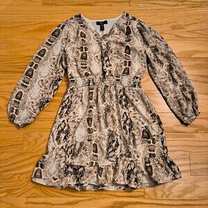 AQUA Girls' Brown & Cream Snake Print Peasant Dress, Youth Size M (EUC)